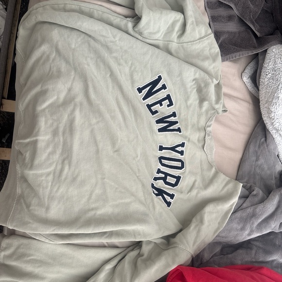 New York Graphic Sweatshirt - Picture 1 of 2